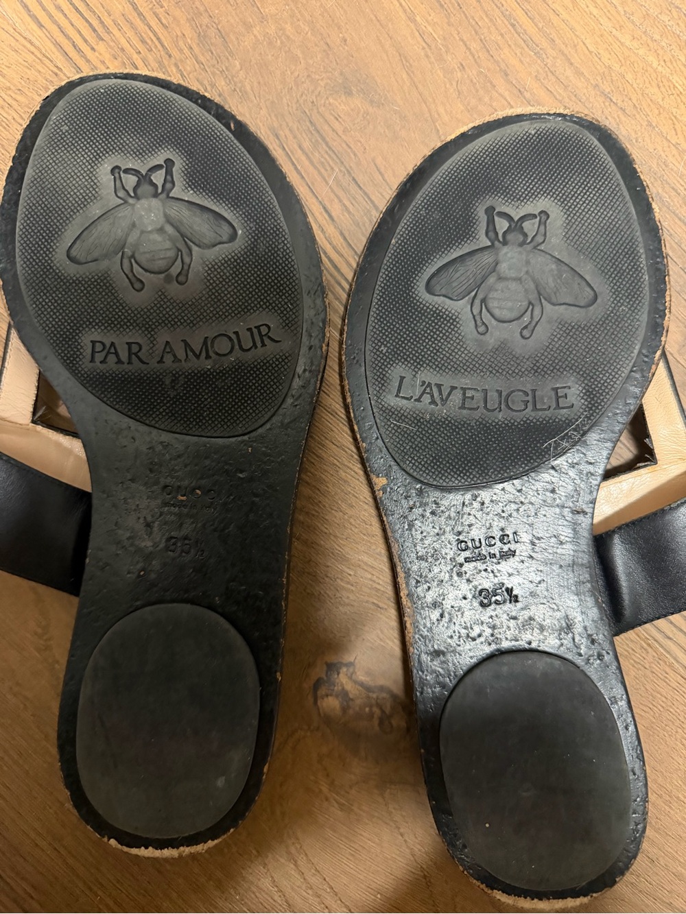 Gucci Black Leather Toe-Post Sandals with Gold Double G - Picture 2 of 3